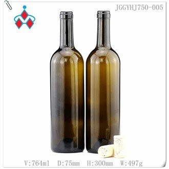 Bouteille de vin Bordeaux en verre transparent